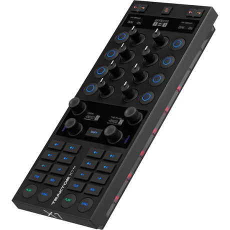 Controlador DJ modular Native Instruments Traktor Kontrol X1 MK3 con pantallas OLED